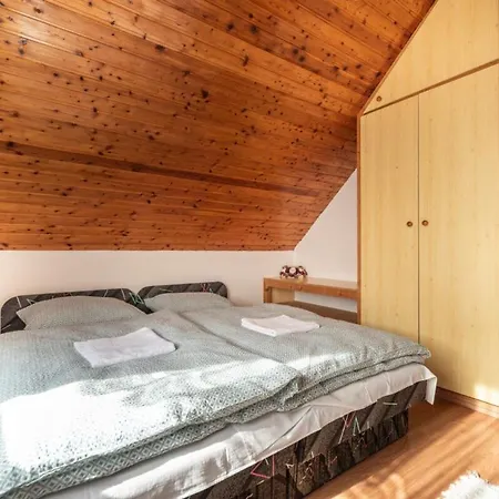 Mandulavirag Vendeghaz Apartament *